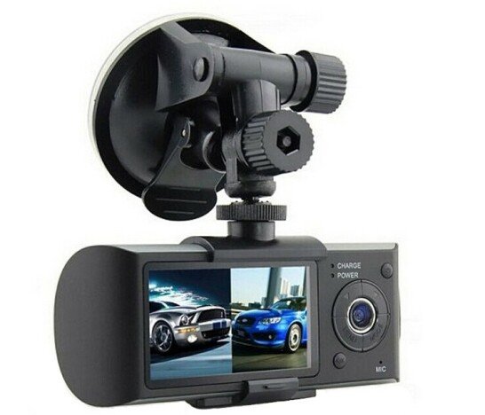 Resigilat! Camera Auto Dubla Cu GPS iUni Dash X3000 Plus, display 2.7 inch